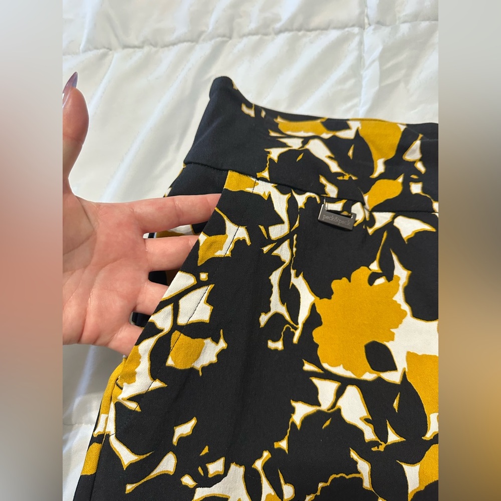 Peck&Peck Women's Floral Athletic Skort Black Yellow Built-in Shorts Size 8 - Picture 4 of 9